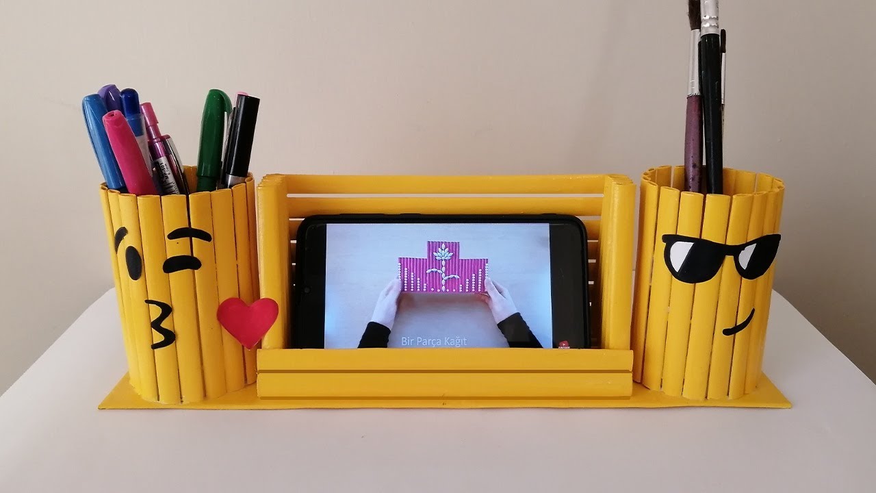 Kağıttan Emoji Kalemlik ve Telefon Tutucu / Paper Emoji Pen Holder and Phone Holder