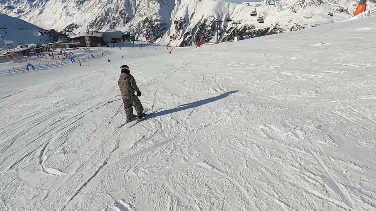 Ischgl easy blue slope from B5 station