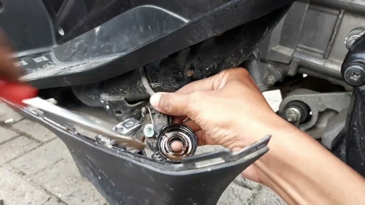 Cara bersihkan saklar cagak samping motor matic//bersihkan sidestand switch yamaha aerox155 #yamaha
