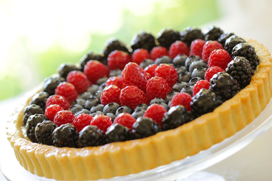 Beth's Homemade Fruit Tart Recipe | ENTERTAINING WITH BETH