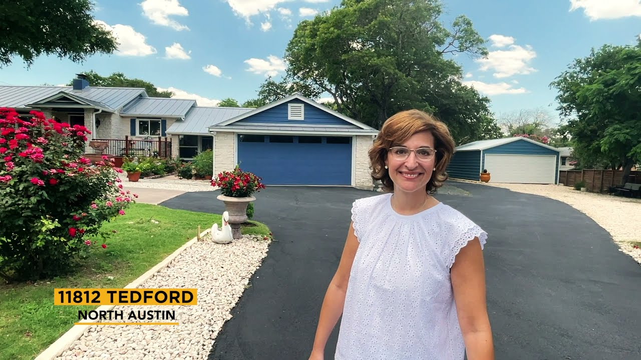 Austin Agent Jill Leberknight, Realtor, eXp Realty, tours 11812 Tedford St