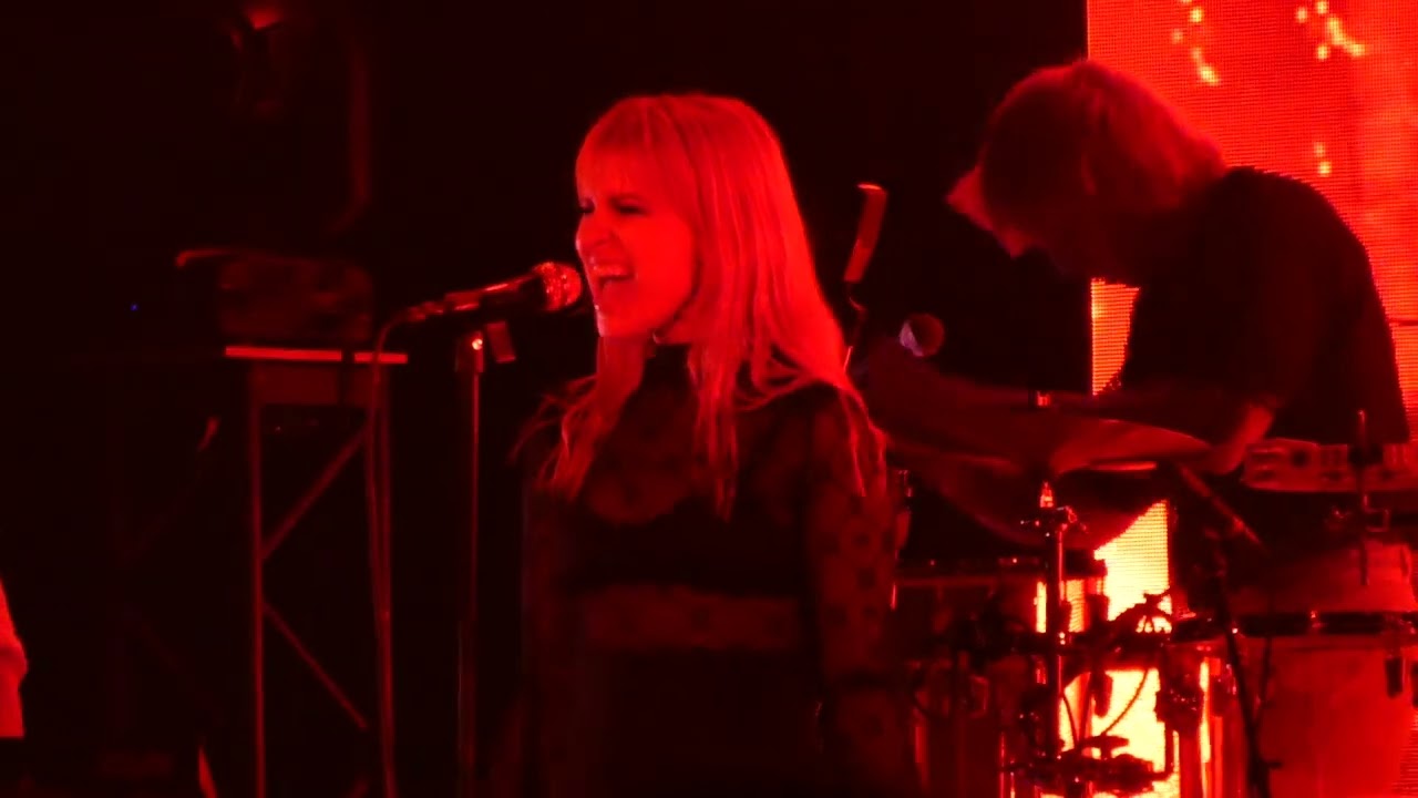 Paramore - Simmer (Hayley Williams song) - Live at HISTORY in Toronto on 11/7/22