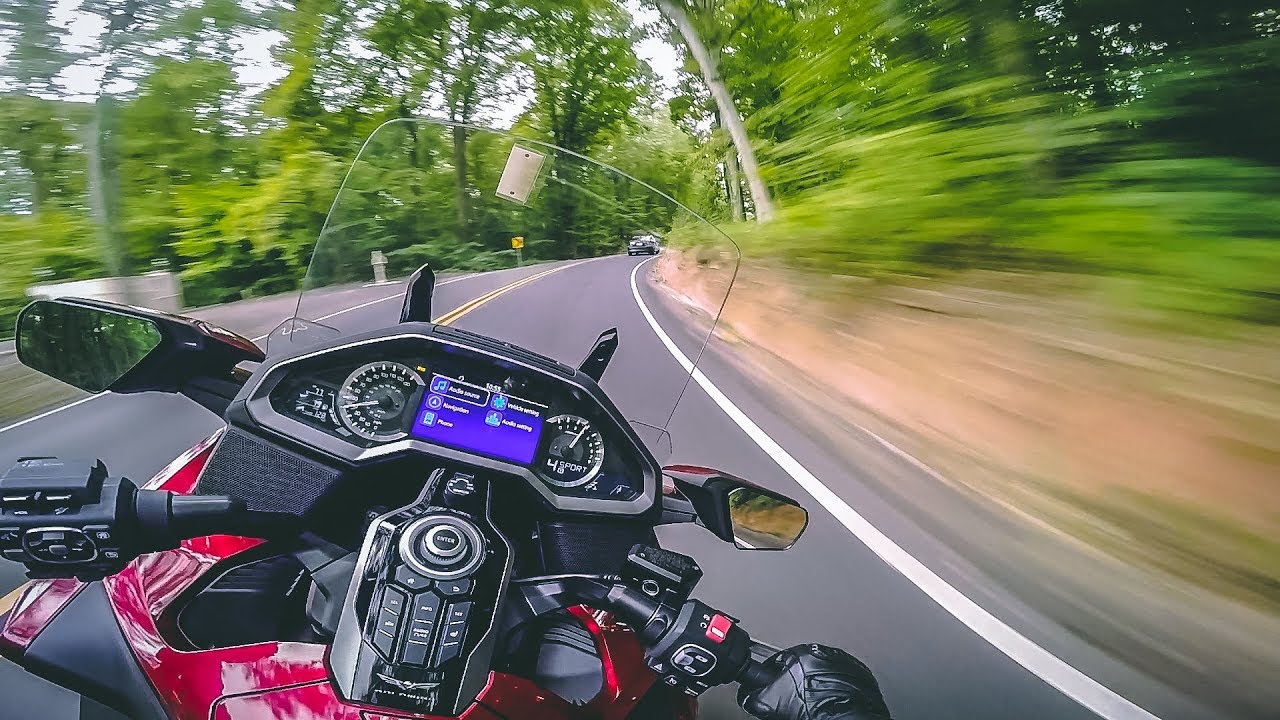 Honda Goldwing Tour DCT 2018 года | Первая поездка и обзор