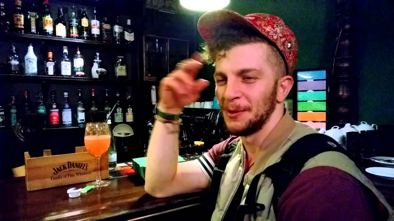 Macanache, artistul cu rime nelimitate (www.buhnici.ro)