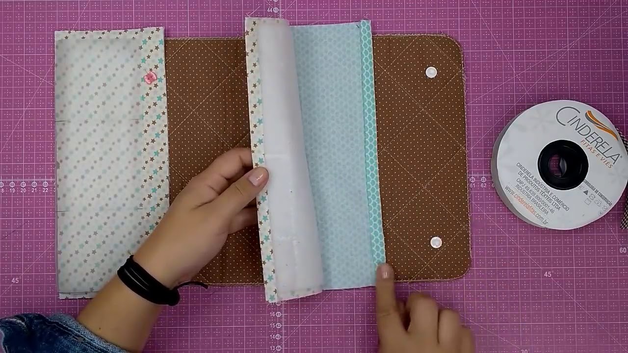 Passo a Passo =- Porta Documentos do Bebê - By  Fê Atelier