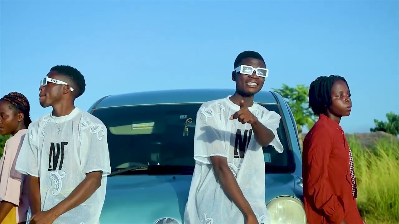 Os_Maninhos_Official_music_video_-__Prod._DAa_Filmz(2160p).webm