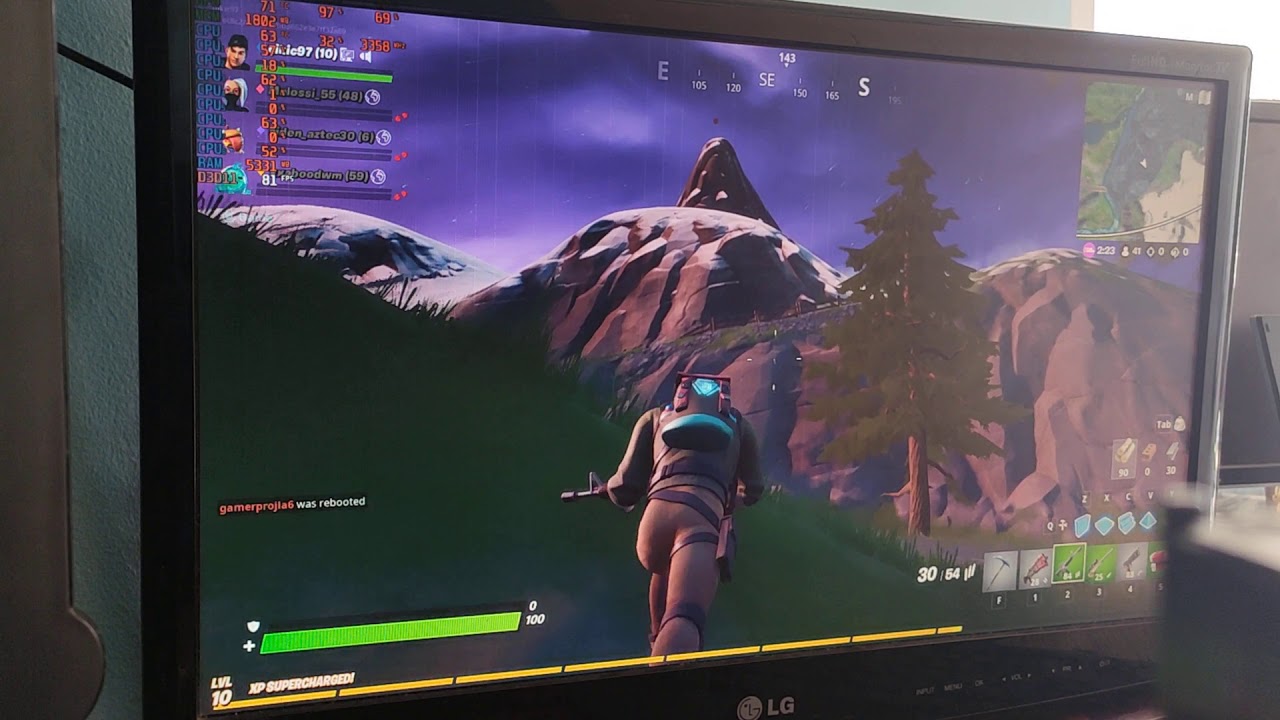 Xeon X3450 @3,3GHz/10GB DDR3/R9 270x/250GB fortnite