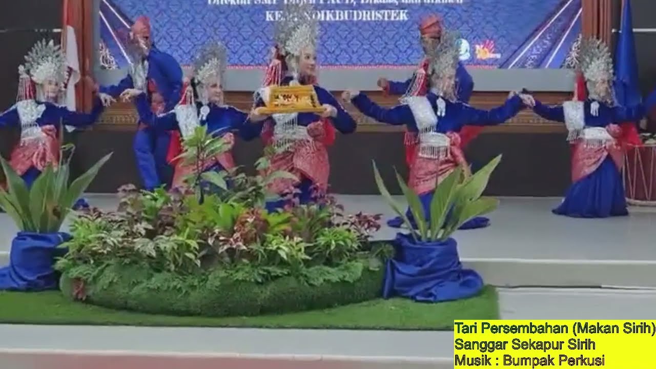 Tari Persembahan Melayu Riau - Tari Makan Sirih - Lagu Makan Sirih - Siswa SMA Negeri 4 Pekanbaru