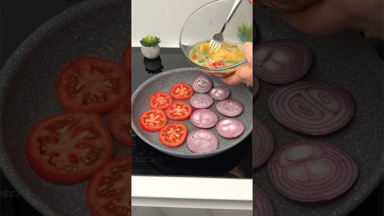 How to Cook Eggs with Tomatoes and Cheese for Breakfast. Tomatoes. Onion.Eggs.