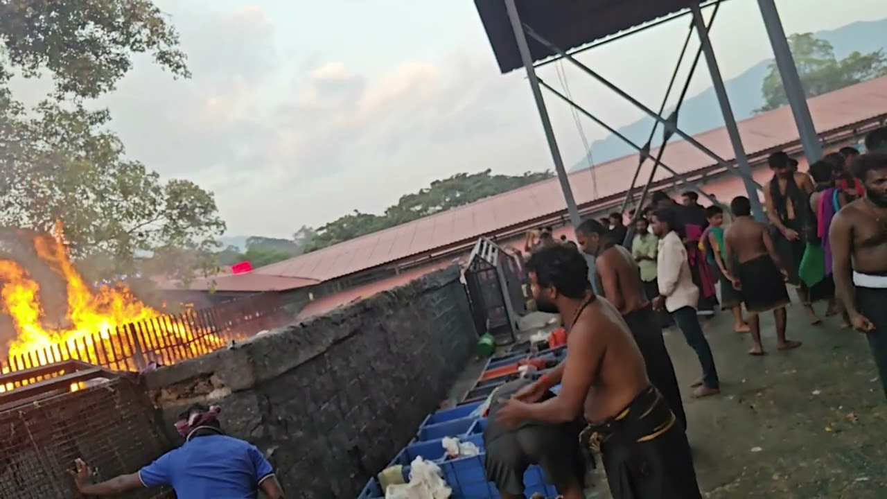 #sabarimalaayyappaswamy #sannidanam #pujavlog #trending #viralshort
