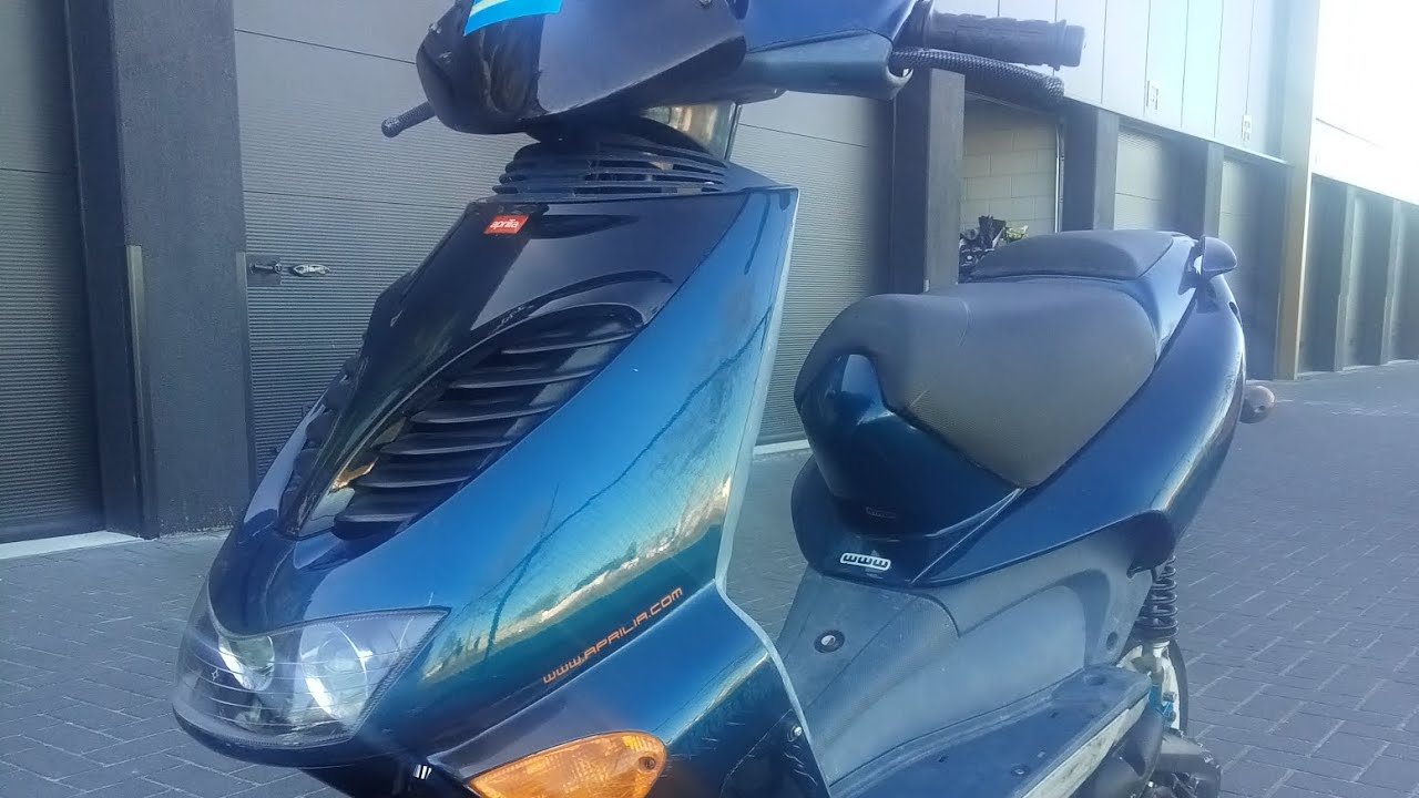 Aprilia SR70 Robin's selection; walkaround. Curaçao