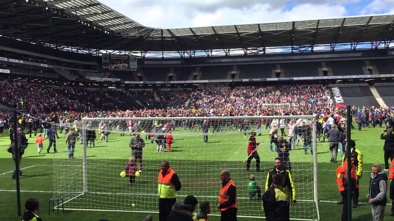 The moment MK Dons got promoted to the Championship. Well done Pete Winkleman! COYD.