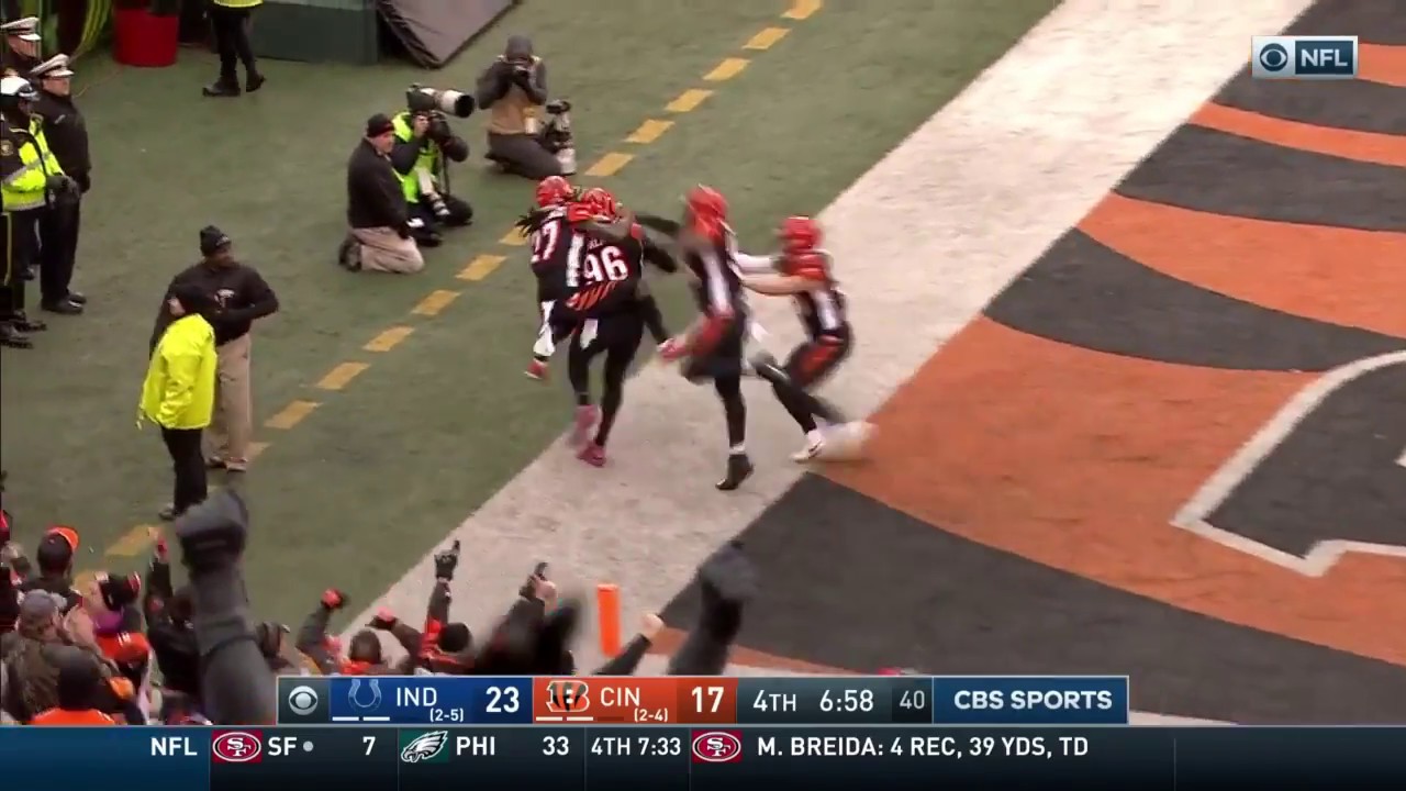 Carlos Dunlap's CLUTCH Pick Six Ends With Weird Dog Pile