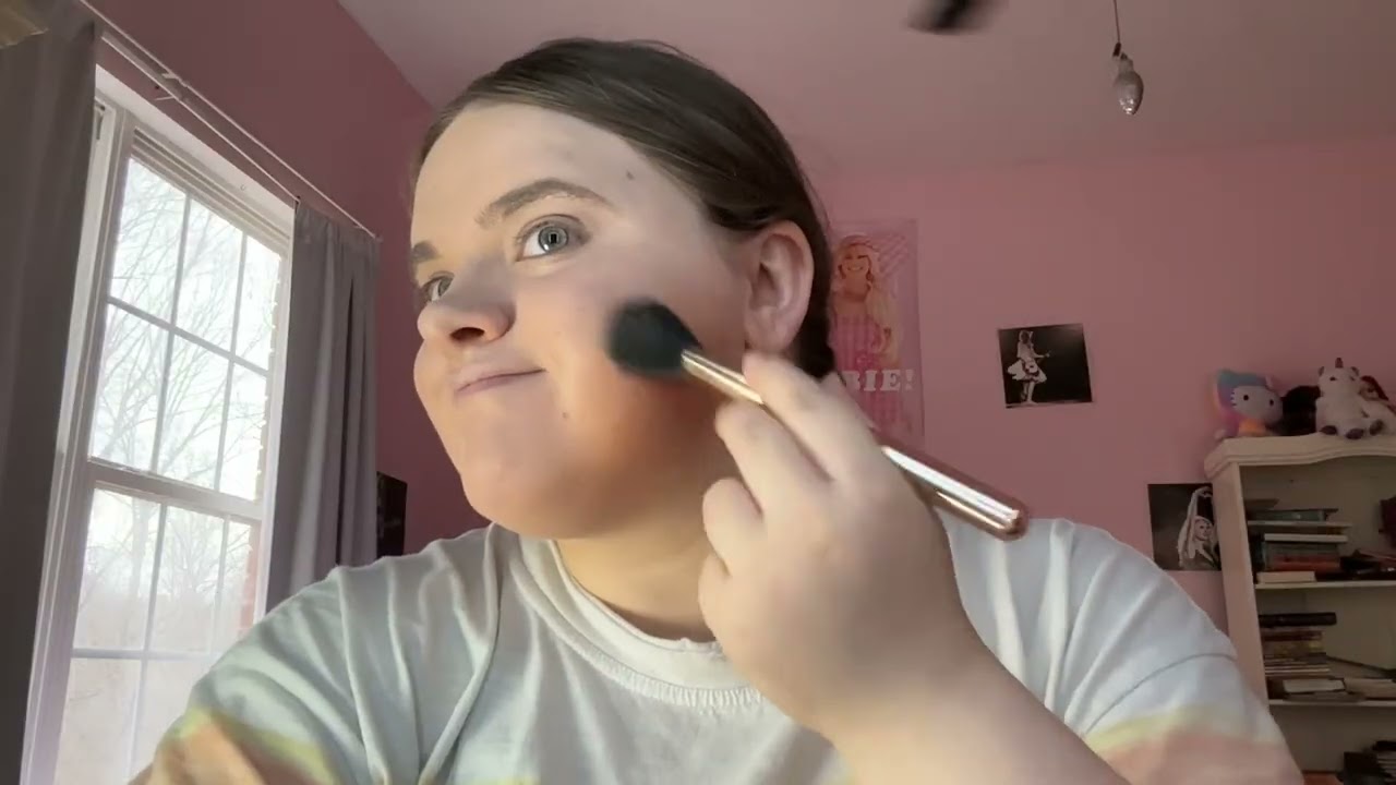 Pamela Marie Mathis makeup style : have the the idea for Valentine’s Day date 