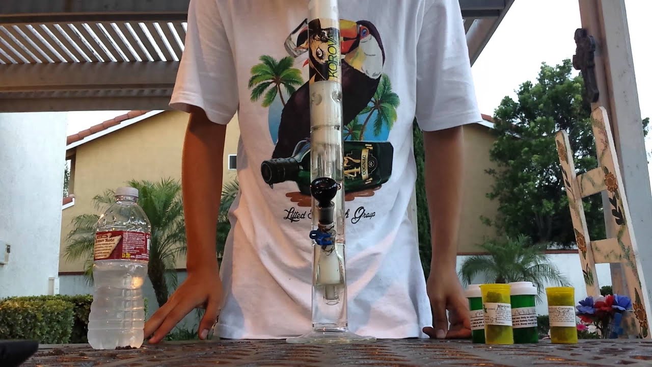 Big .5 gram Bong Hit! (2015 HD)