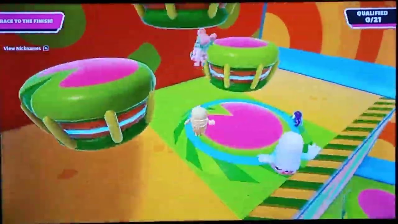 I Played The New Halloween Update In FALL GUYS Insane!