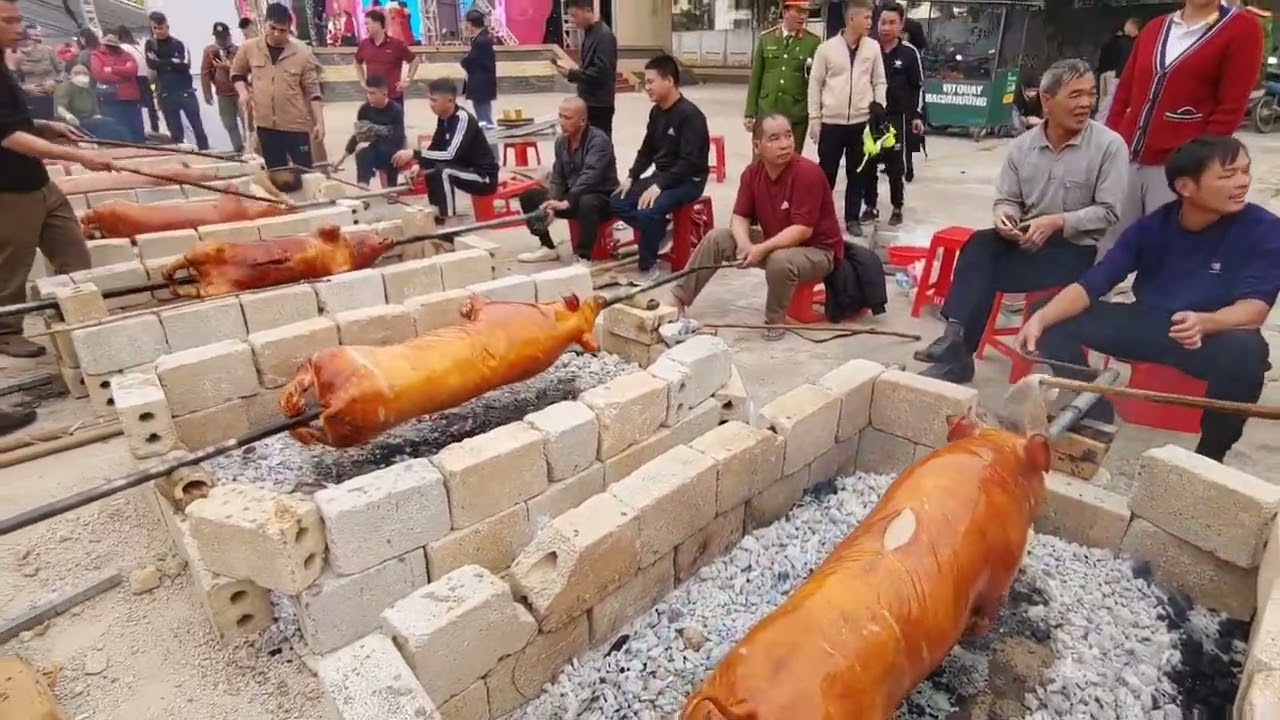 Lạng Sơn không khí tại lễ hội Kỳ Cùng Tả Phủ - Hội thi quay lơn -Vietcomtravel