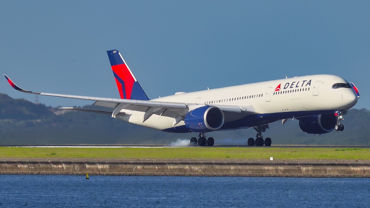 ✈️ 33 BIG PLANE TAKEOFFS & LANDINGS in 30 MINS | SYDNEY Airport Plane Spotting AUSTRALIA | SYD | 4K