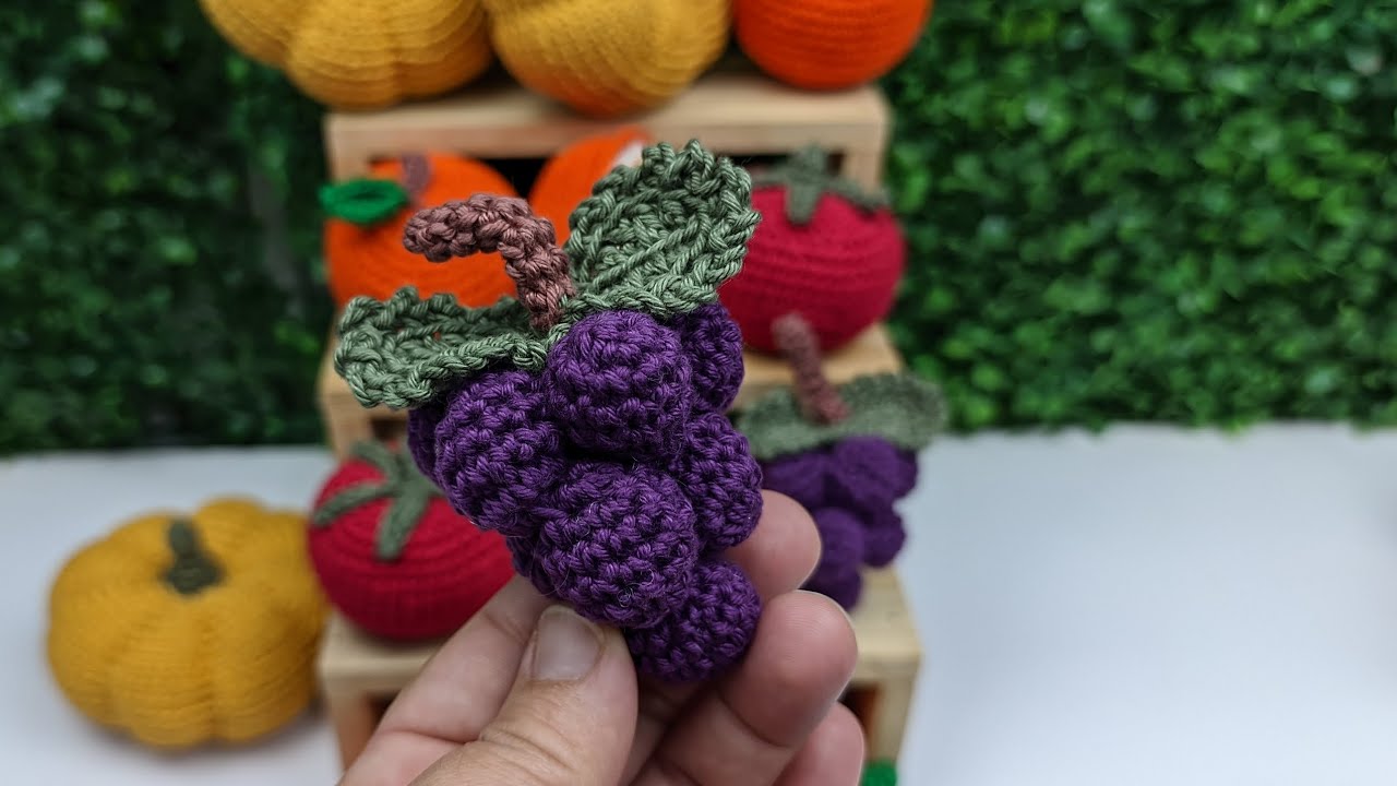 Uva em amigurumi 🍇🍇🍇🍇