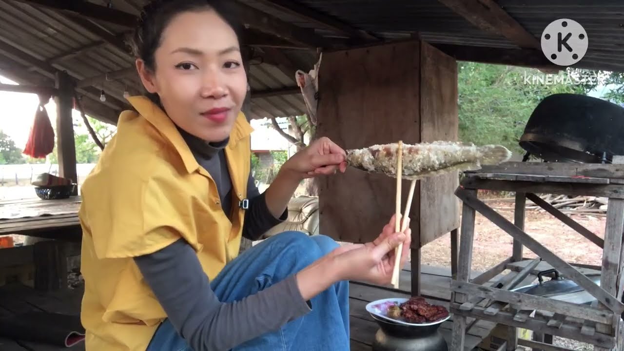 ￼ ปลาช่อนนาย่างเกลือเนื้อหวานๆ🇱🇦