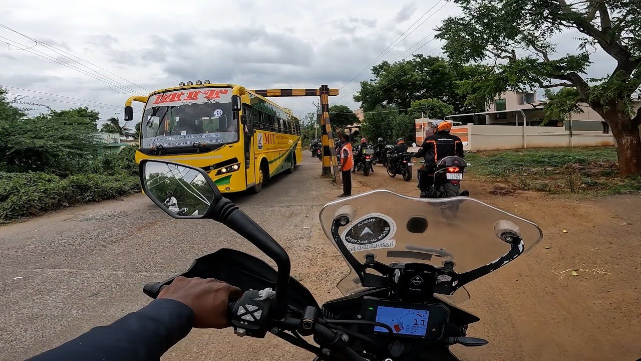 25+ Bikers 🏍 | RIDE To KOLLI HILLS 🌄 2025 | BUS JUST MISS 🚎