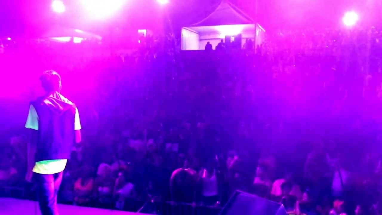 SAA TURN... LHOMSAM... POLITIK NAI... TI BLICA... LITTLE NNAY... J MAX PODIUM FETE DE DUCOS 2013