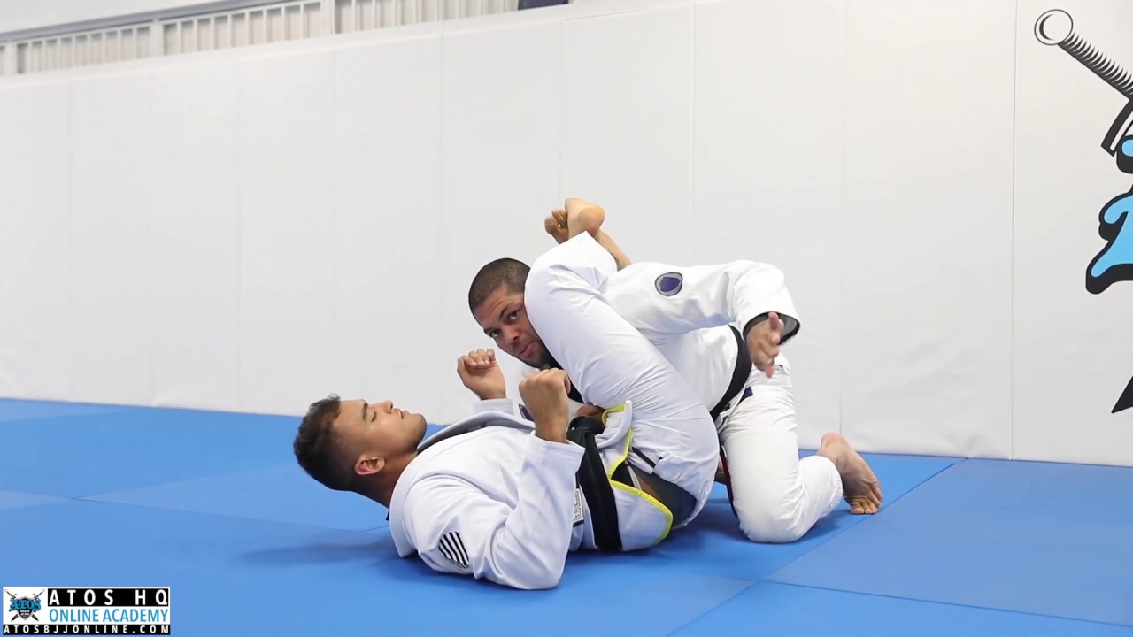 How to escape escape from a triangle choke effectively by Jiu-Jitsu Legend Andre Galvao