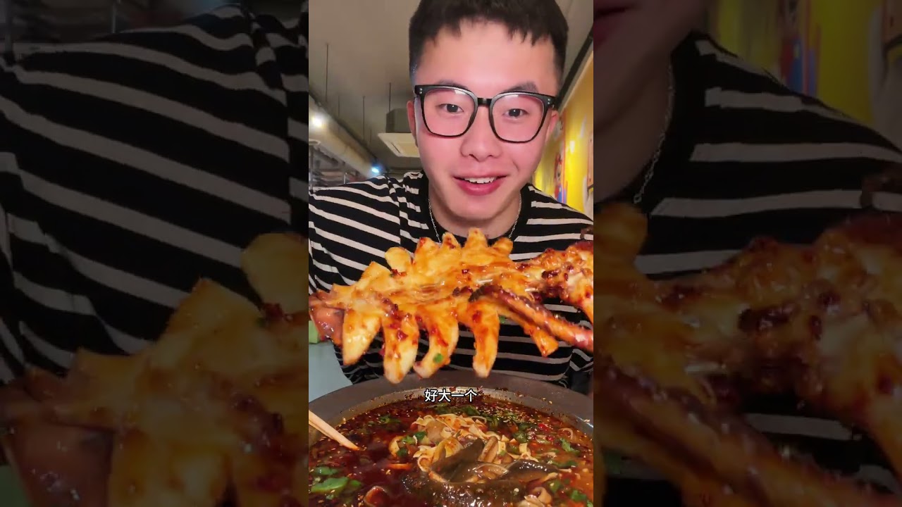 How satisfying it is to have a indulgent meal in Wuhan late at night#Late-night snack#Wuha