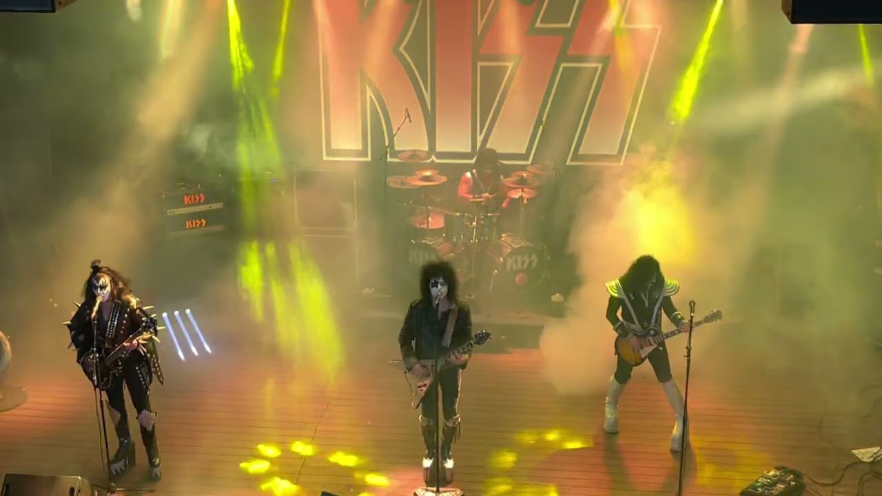 Kiss Tribute Rock & Roll Over - Performing 