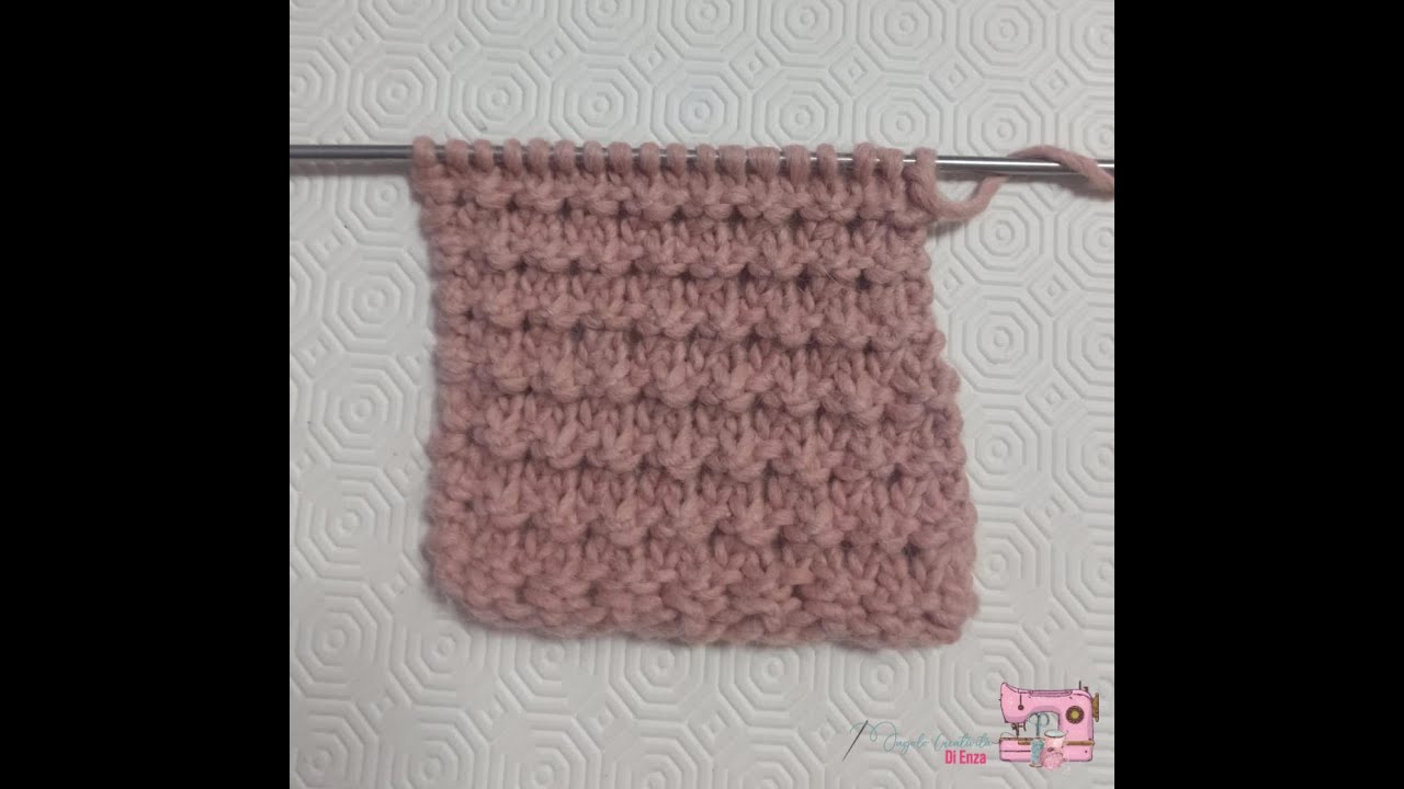 Punto ai  ferri con rilievi e trafori🧶 Maglia facile