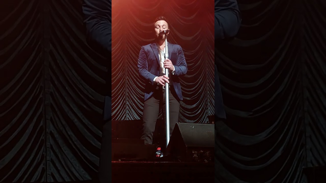 Nathan Carter Live - Newcastle - Dear Elizabeth (full song)