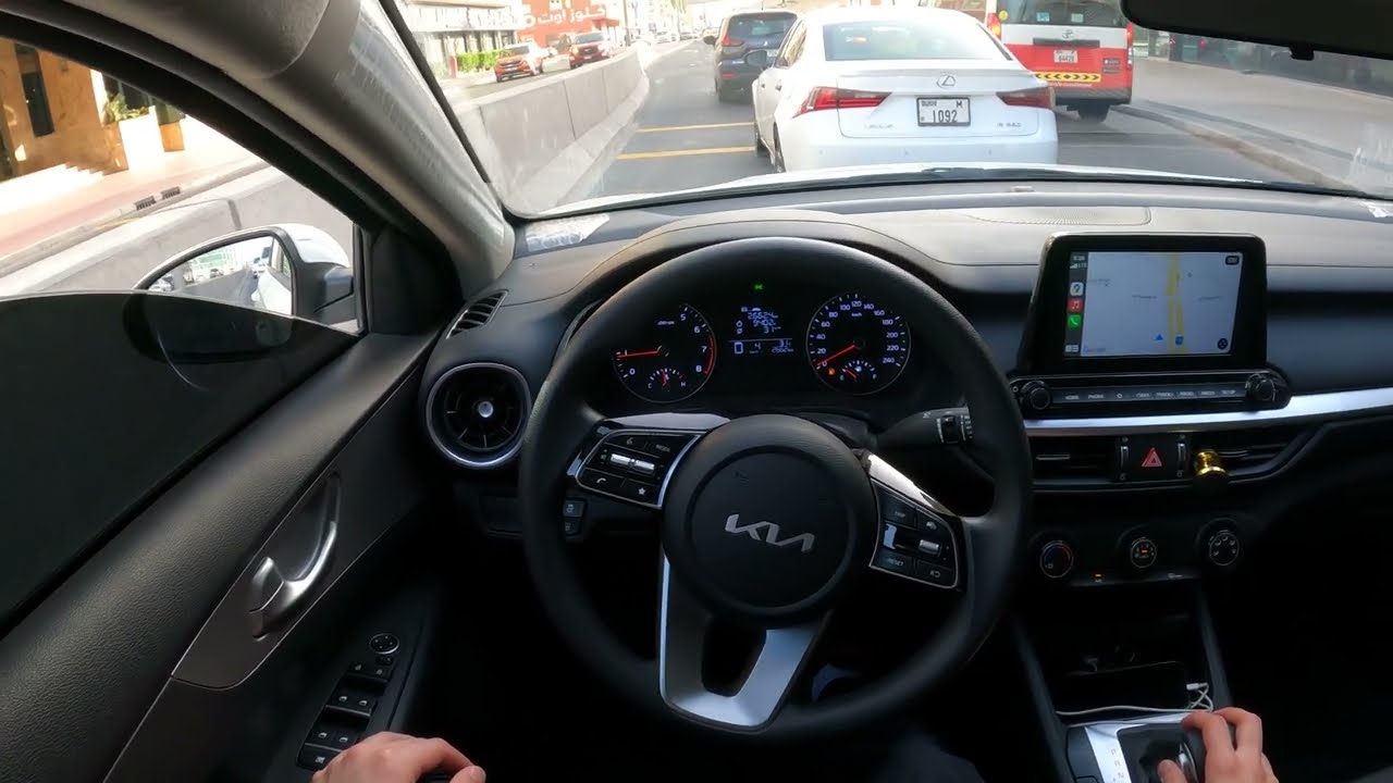 Essai routier Nouveau Kia Cerato 2022 , Blanc DUBAI