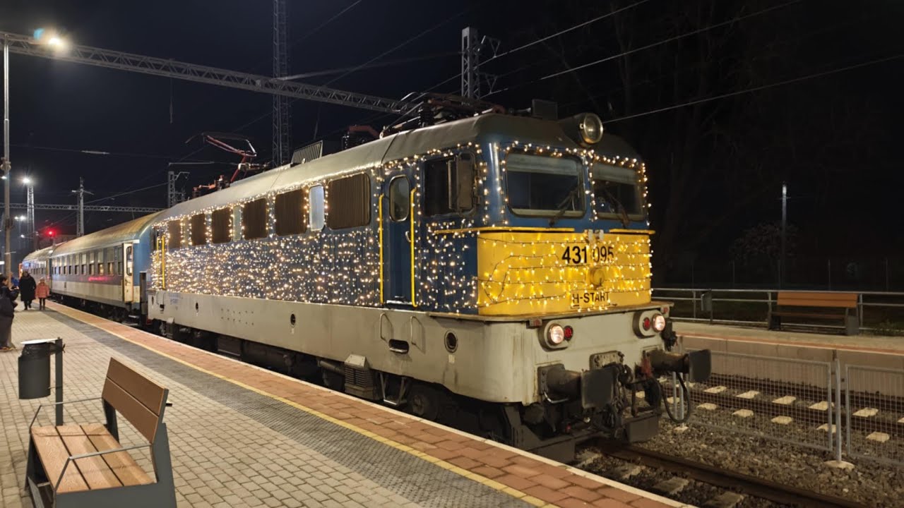 Locomotiva Impodobita MAV 431-095 V43 de Craciun in Gara Biharkeresztes - 17 Decembrie 2024 ❄️🎄🎅