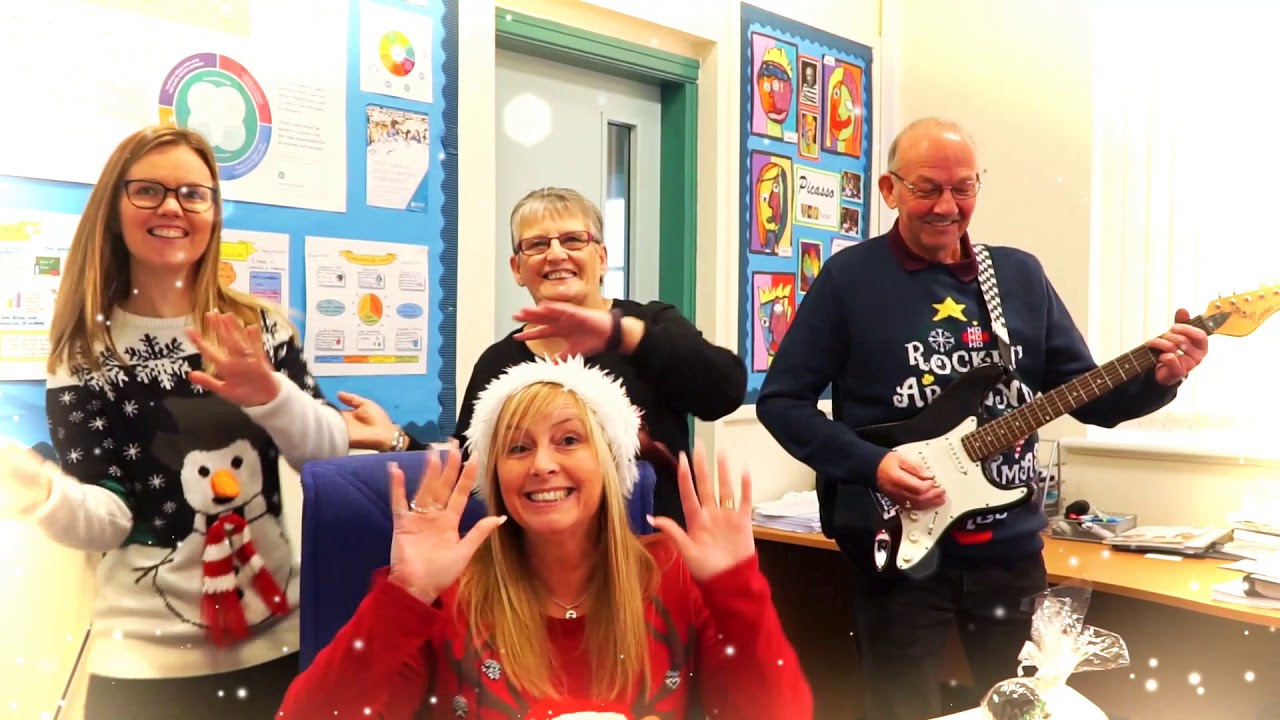 Ysgol Ffordd Dyffryn Christmas Music Video 2018