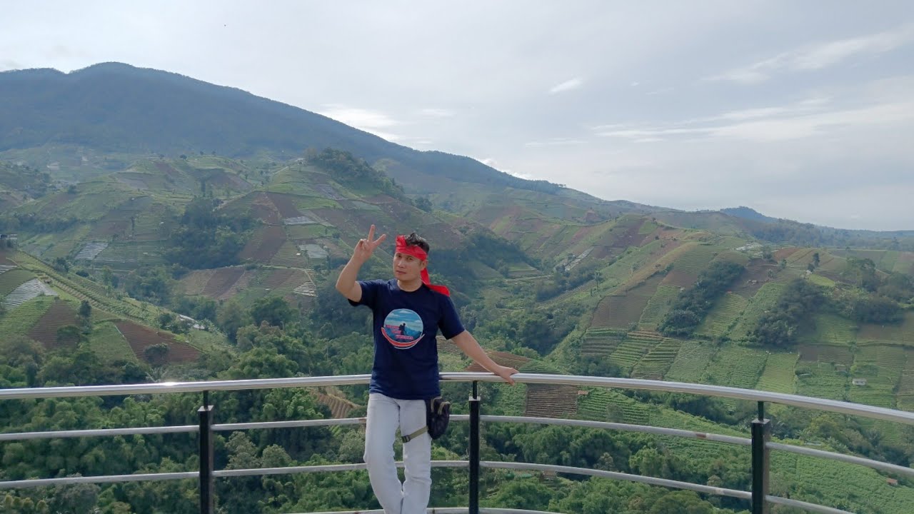 Wisata Terasering Panyaweuyan , Sukasari Kidul Kec. Argapura Kab. Majalengka Jawa Barat Indonesia