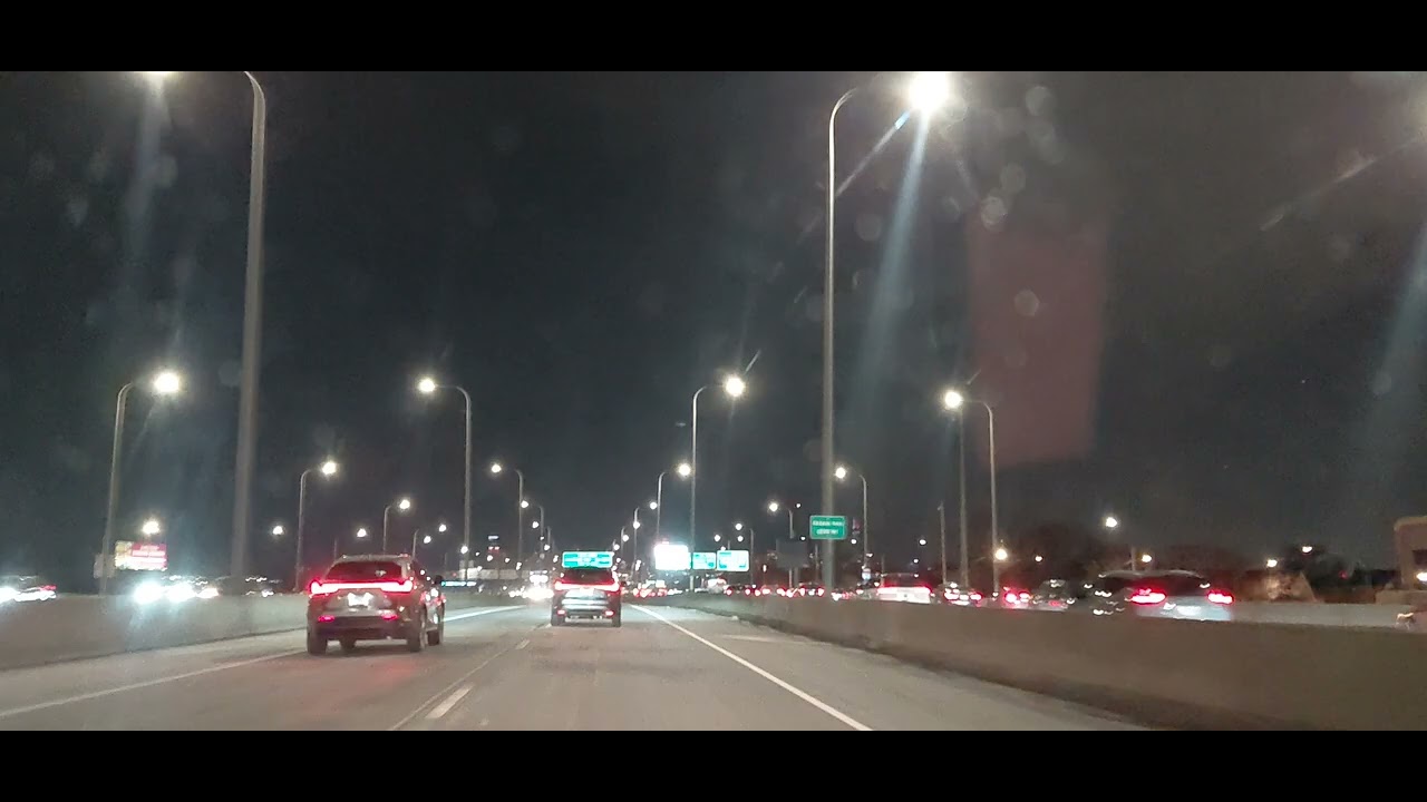 Chicago, Conduciendo por el centro de chicago de noche.