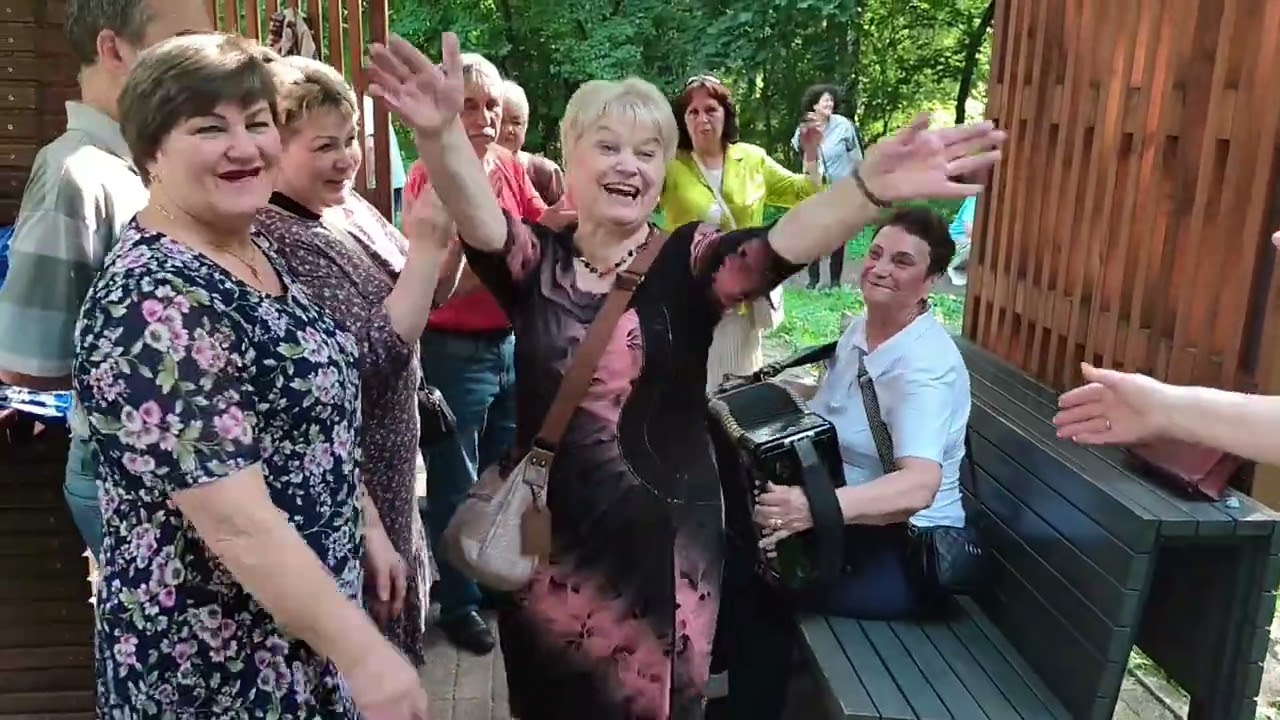 Беседка Кузьминки. Частушки. В. Карпова.30.08.25.