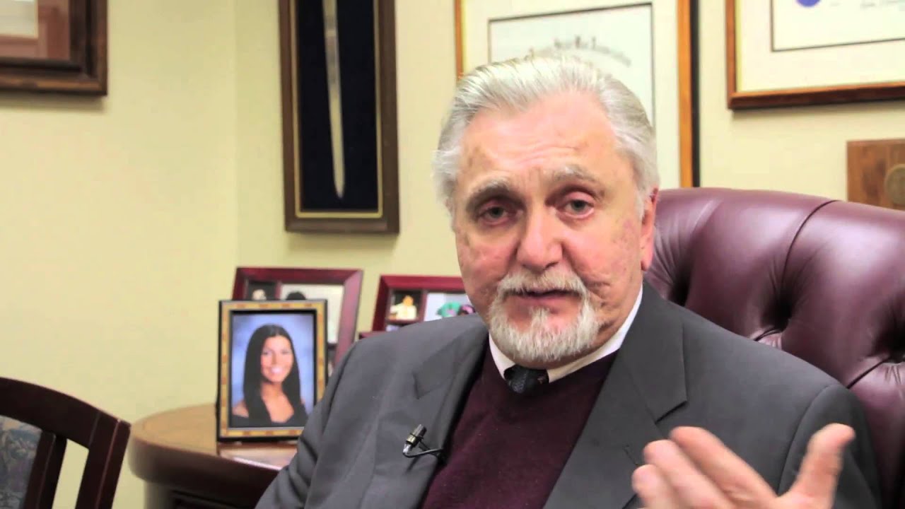 How to get a Green Card for your parents - Immigration Lawyer Moses Apsan