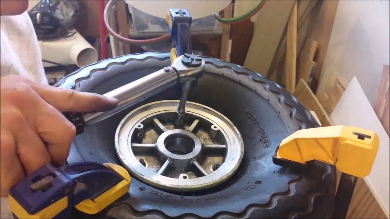 Changing the tire on a Matco split rim