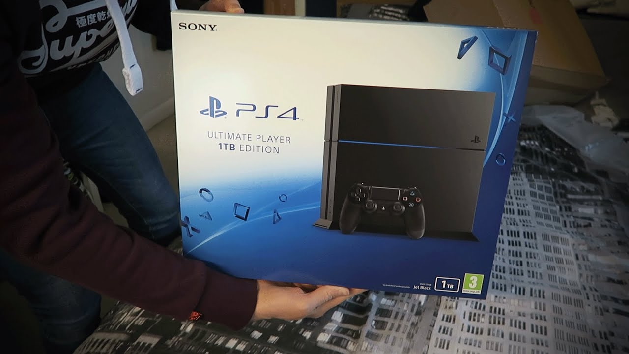 BRAND NEW PS4 JET BLACK 