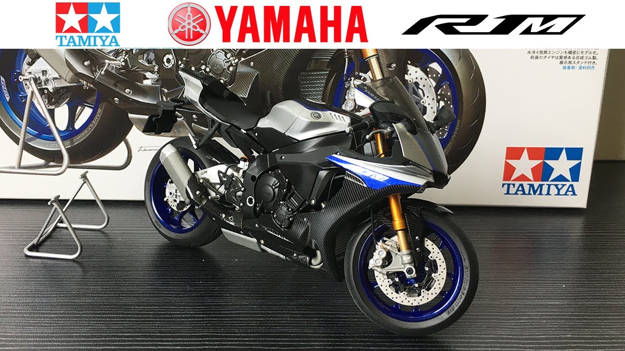 Сборка Tamiya Yamaha R1M в масштабе 1/12.