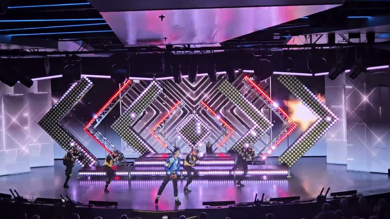 Starwalker: a tribute to Michael Jackson show on MSC Grandiosa 