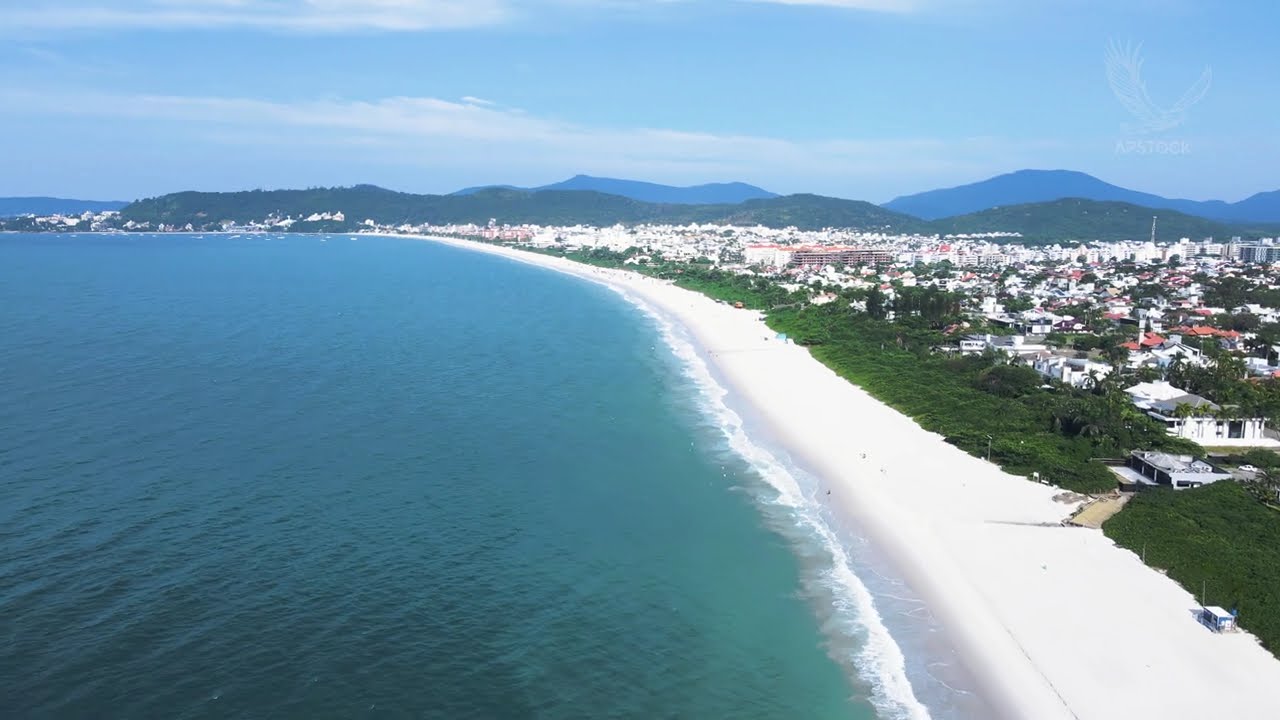 Jurere Internacional beach in Florianópolis, Santa Catarina, Luxury, High-end Oceanfront Residences