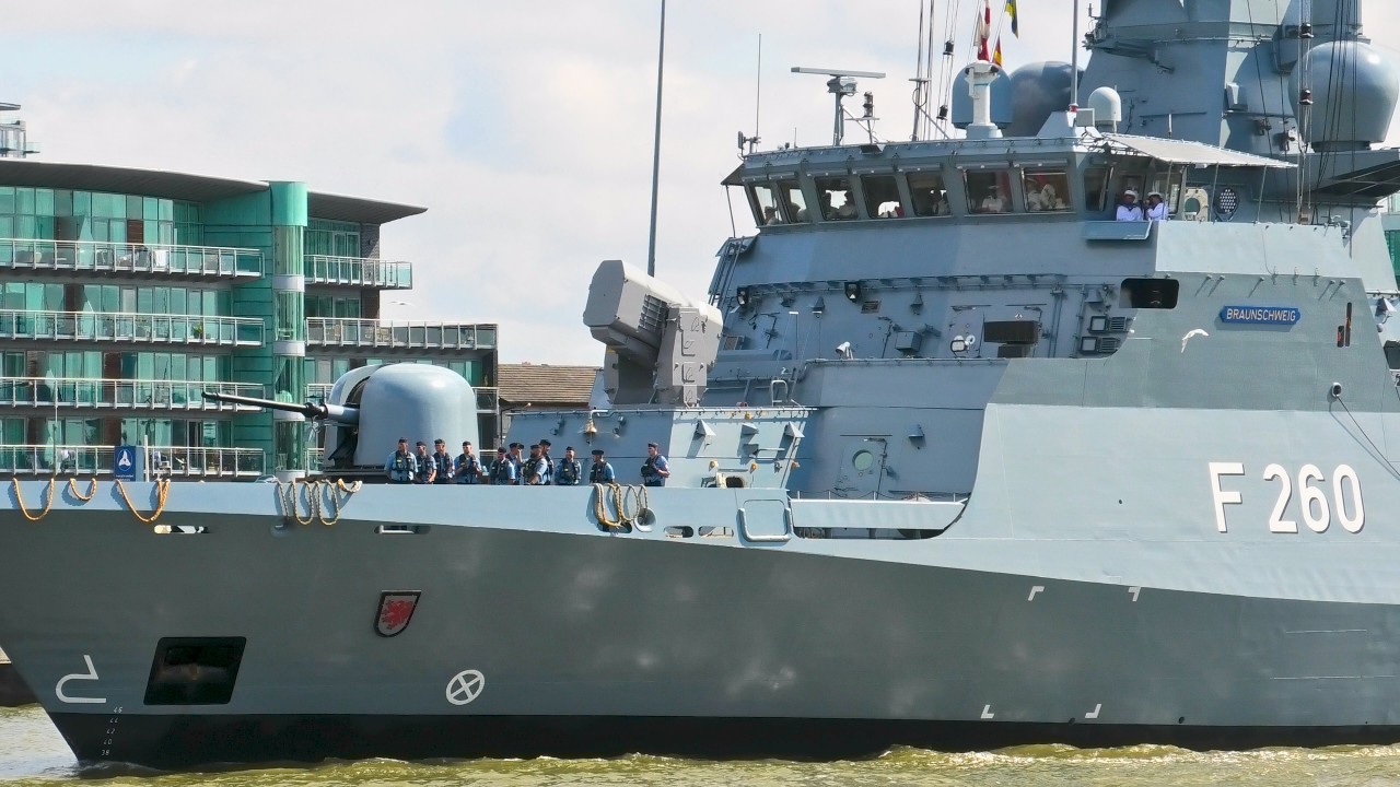 FGS BRAUNSCHWEIG arrives in LONDON | German Navy