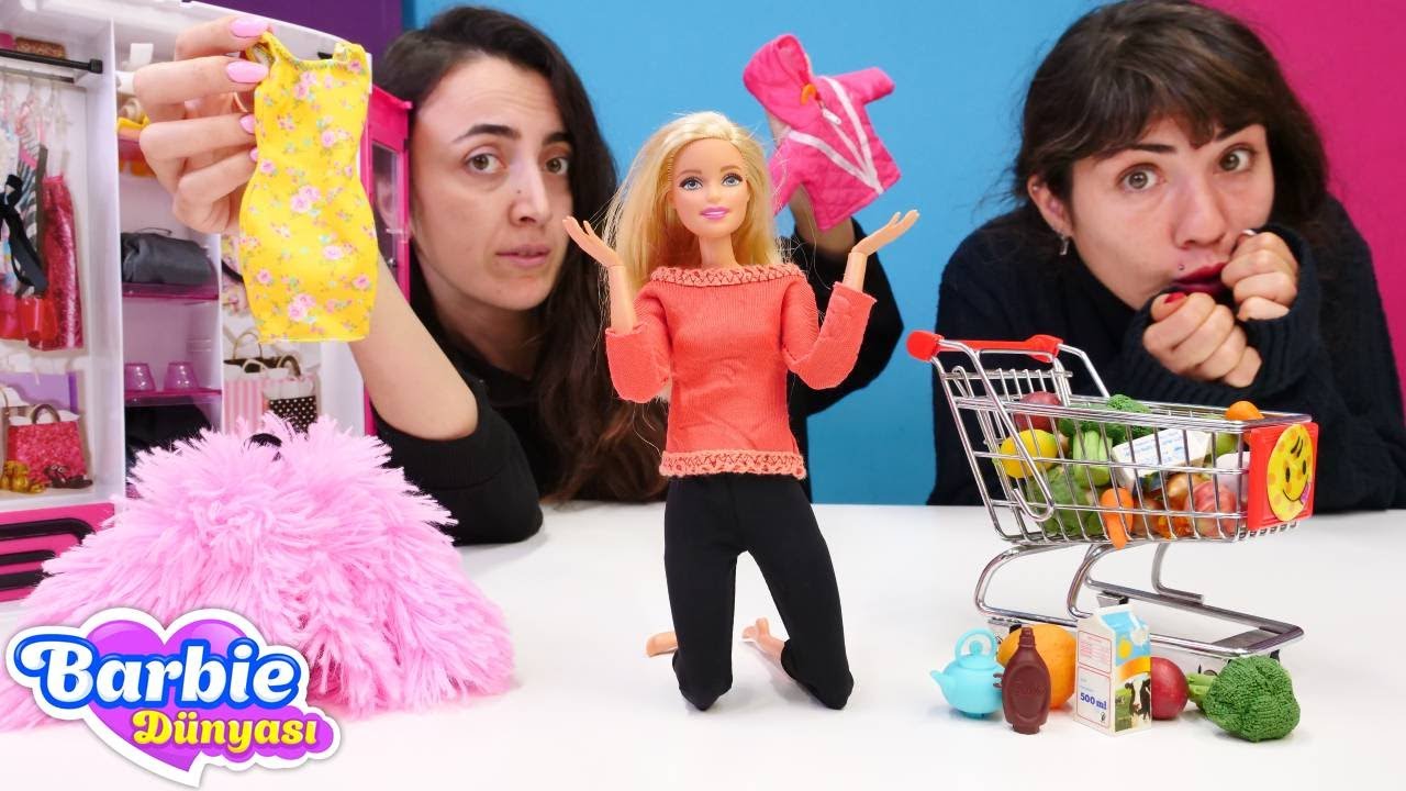 Barbie videoları! Sevcan ve Ümit Barbie'nin kışlıl kıyafetlerini ayırıyor. Kız videoları