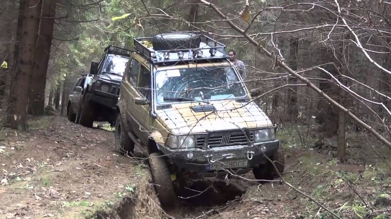 Panda 4x4 Off Road prejazd hlbokou jamou