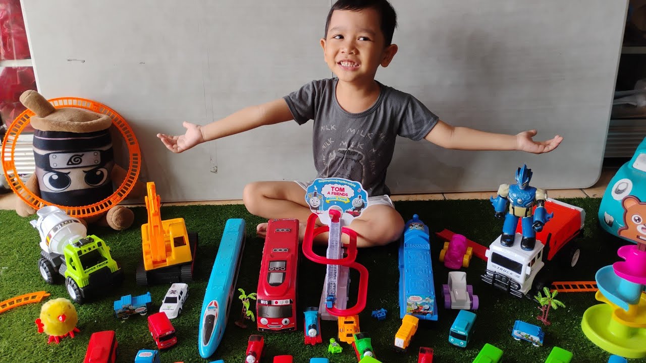 BERMAIN MENYUSUN WARNA TAYO DAN KERETA THOMAS