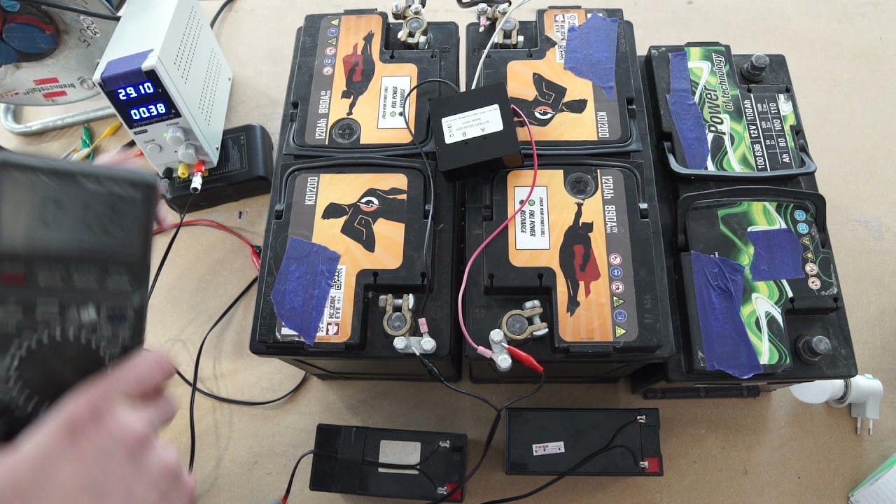 Balansowanie ładowania szeregowo połączonych akumulatorów na potrzeby banku energii ładowanego z pv.