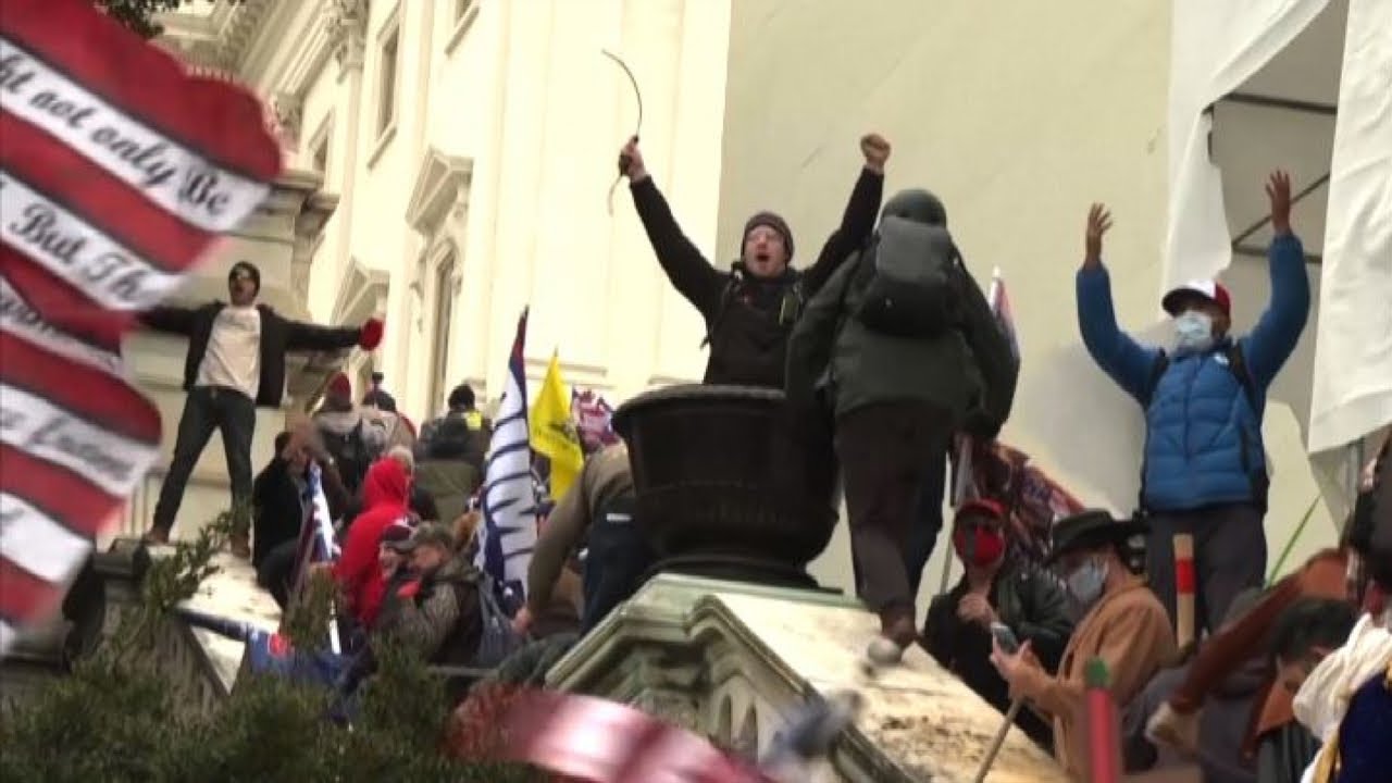 Un anno fa l'assalto a Capitol Hill, democrazia Usa ancora divisa