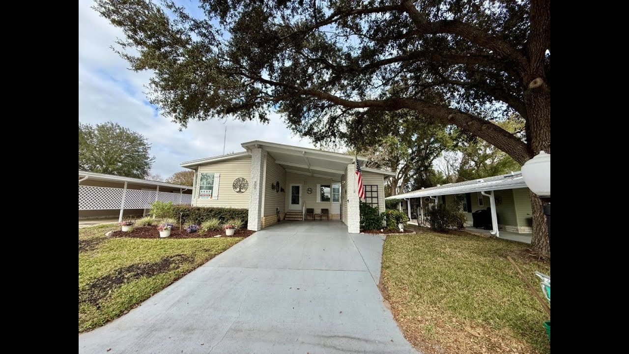 (King's Lake) 380 Kingslake Dr. DeBary, FL.